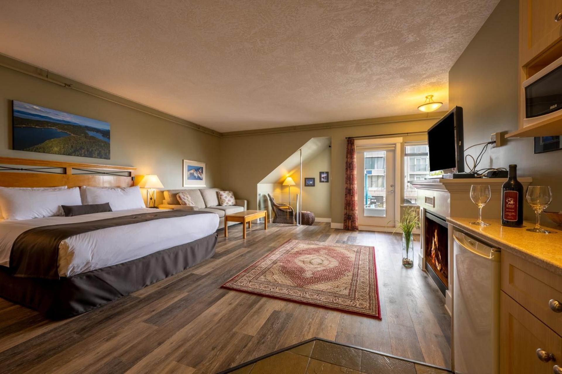 Sidney Waterfront Inn & Suites Екстер'єр фото