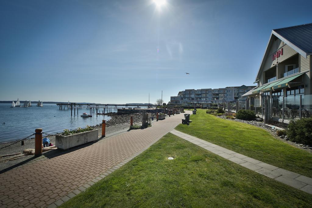Sidney Waterfront Inn & Suites Екстер'єр фото